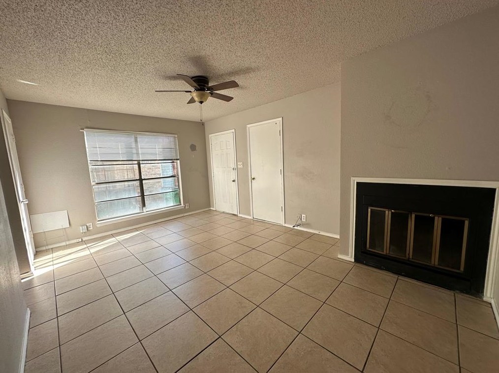 203 S Las Vegas Trail, Fort Worth, TX 76108