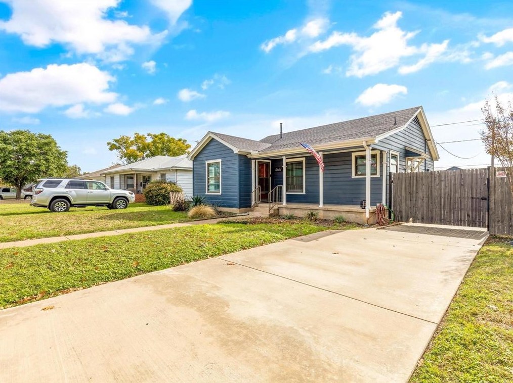 4617 Calmont Ave, Fort Worth, TX 76107