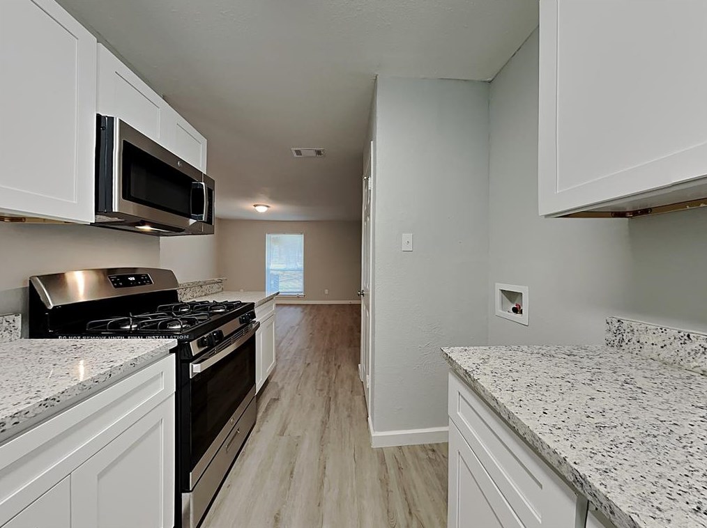 2425 Avis St, Mesquite TX  75149-6513 exterior