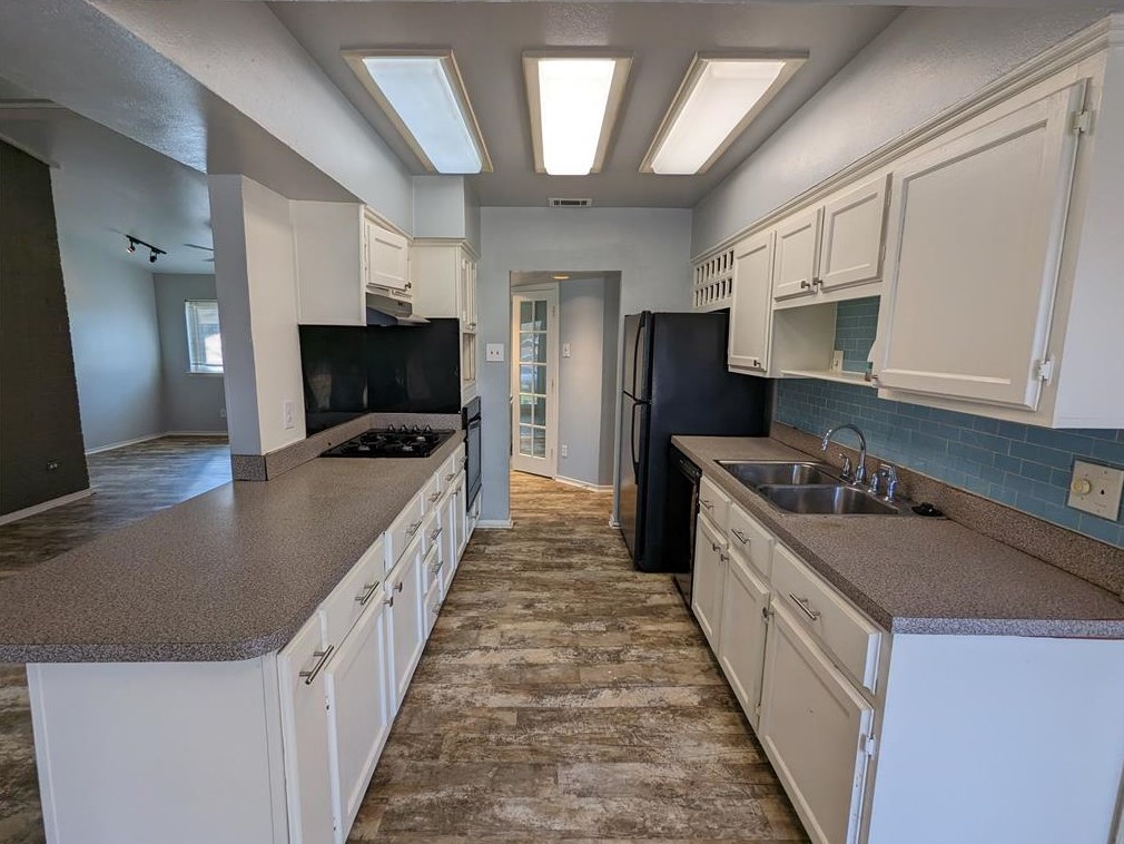 2703 Running Brook Ln, Dallas TX  75228-4322 exterior