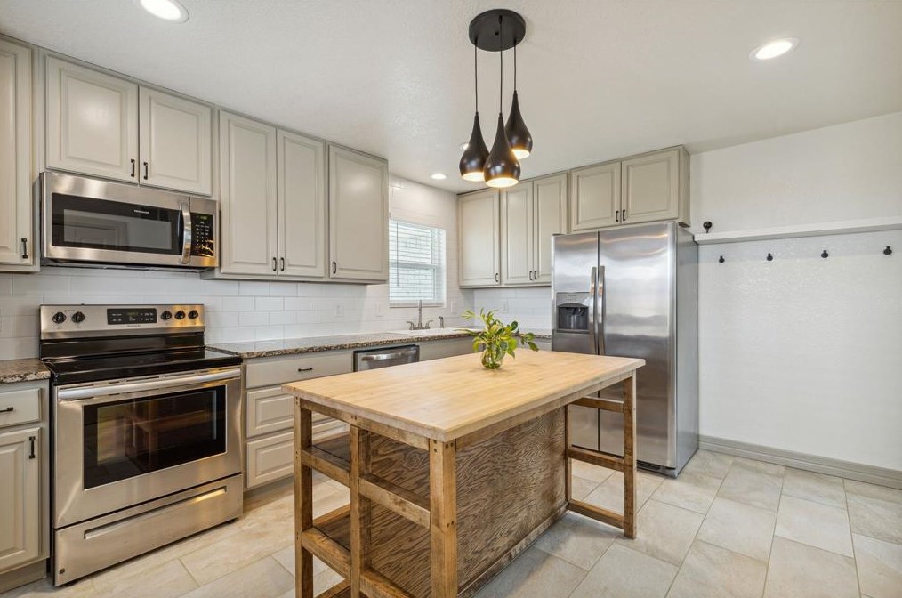 740 Dumont Dr, Richardson, TX 75080