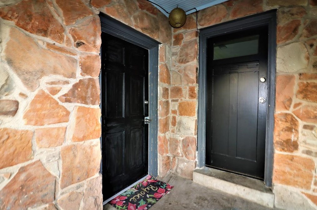 1802 Ramsey Ave, Dallas TX  75216-1812 exterior