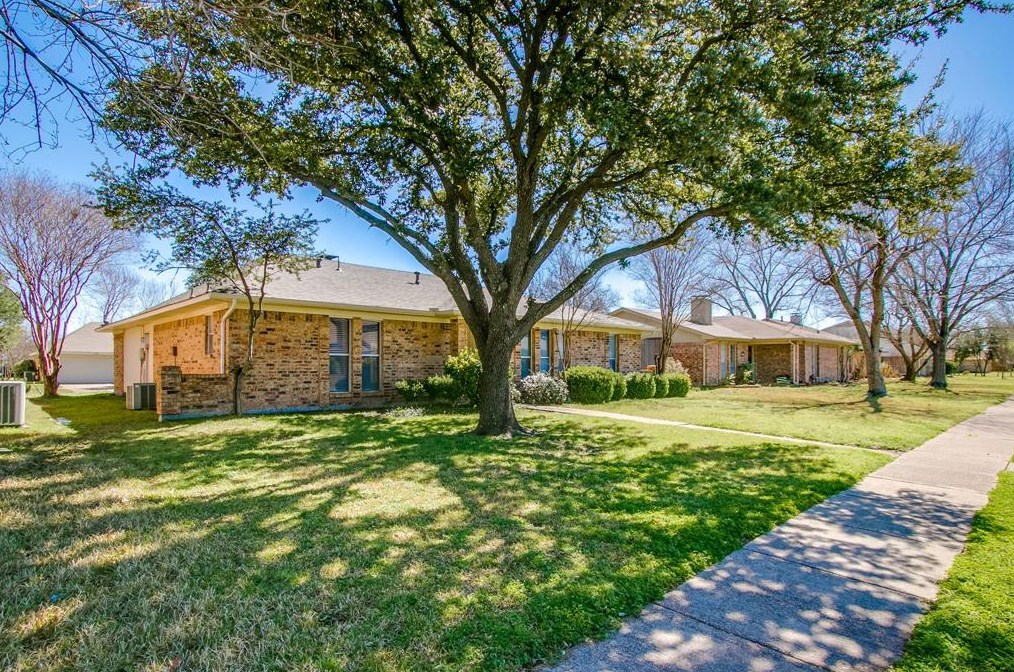 238 Edgewood Dr, Coppell TX  75019-5804 exterior