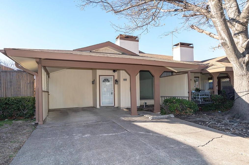 703 Valiant Cir, Garland, TX 75043