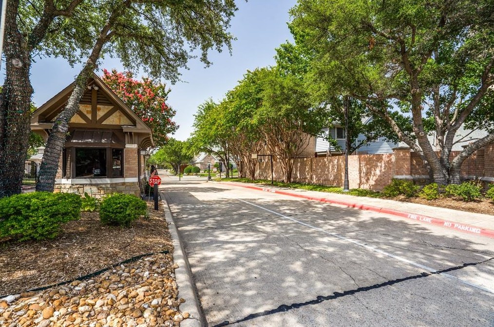 6922 Aspen Creek Ln, Dallas, TX 75252