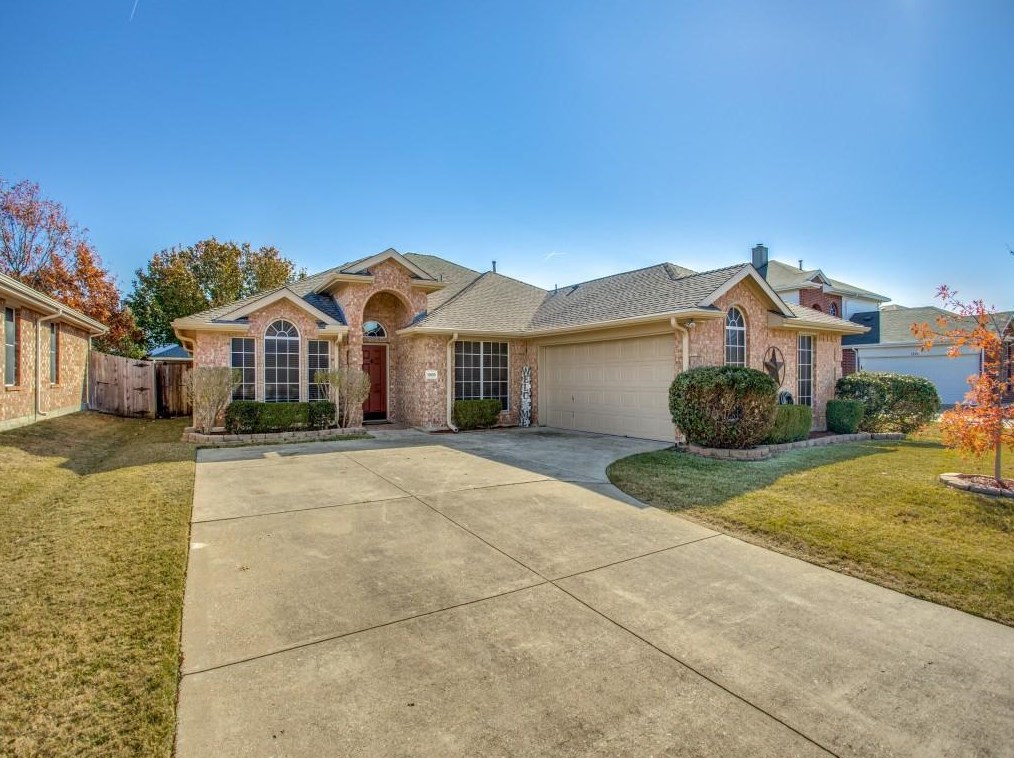 1808 Thornhill Way, St Paul, TX 75098