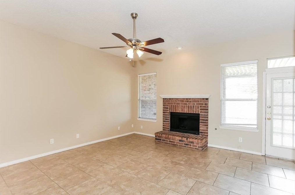 719 Grubb Dr, Mesquite TX  75149-7503 exterior