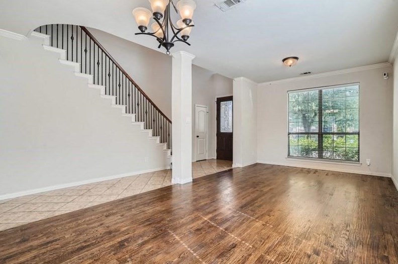 2715 Ponce De Leon, Grand Prairie, TX 75054