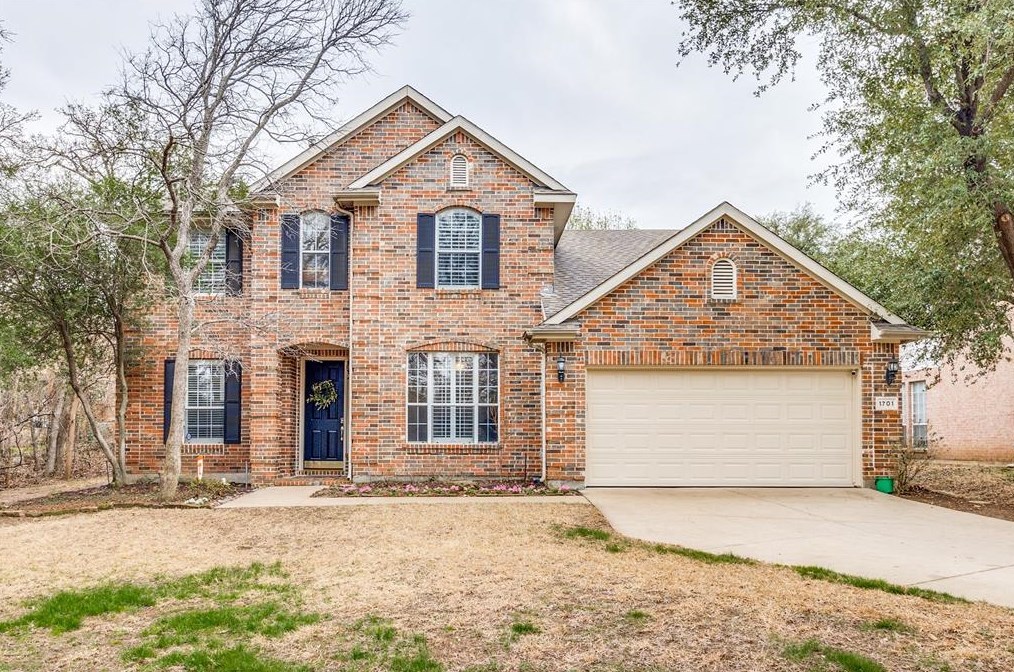 1701 Arrow Wood Dr, Lewisville, TX 75028