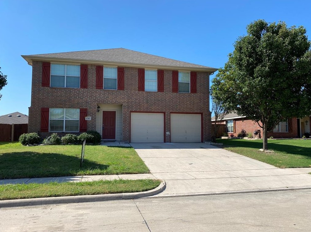 1702 Santa Fe Trl, Krum, TX 76249