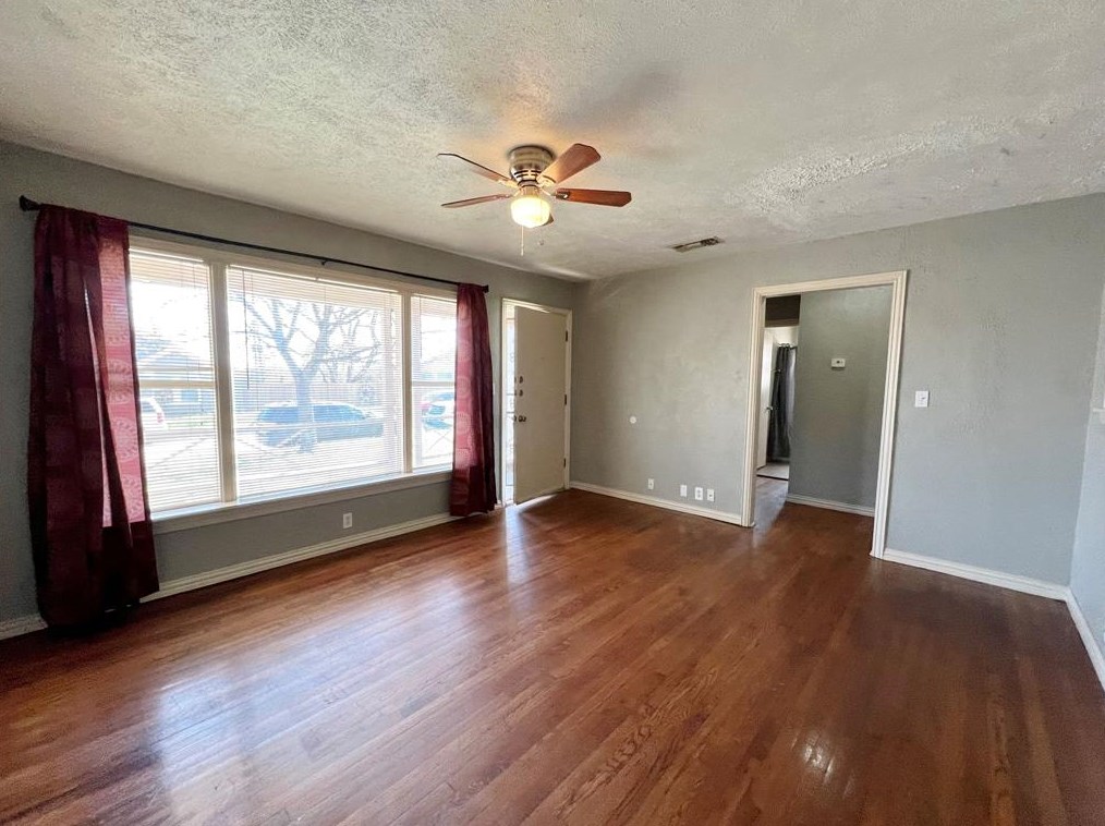 2612 Roseland St, Fort Worth, TX 76103