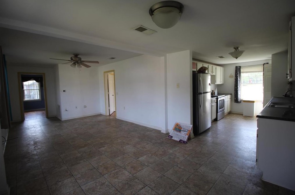 402 Prairieville St, Canton, TX 75103