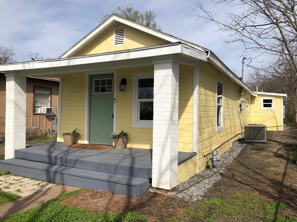 923 First St, Sherman, TX 75090-8001