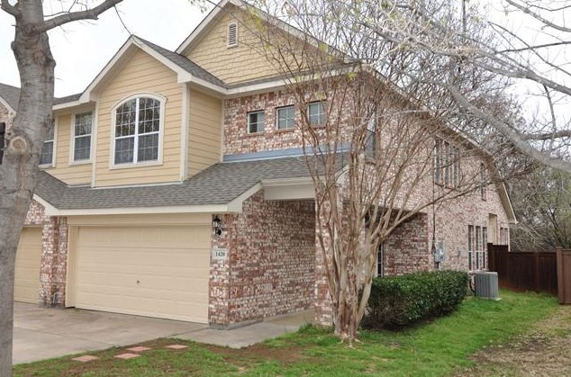 1420 Ravenwood Dr, Midlothian, TX 76063