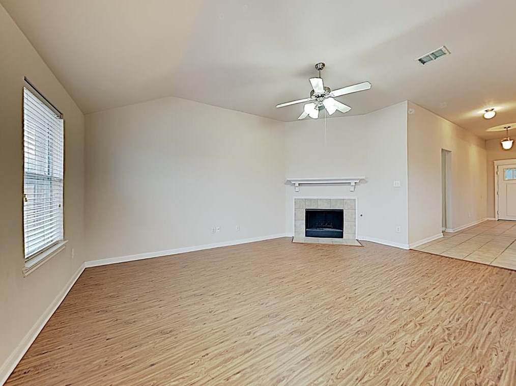 3033 Lakefield Dr, Oak Point, TX 75068