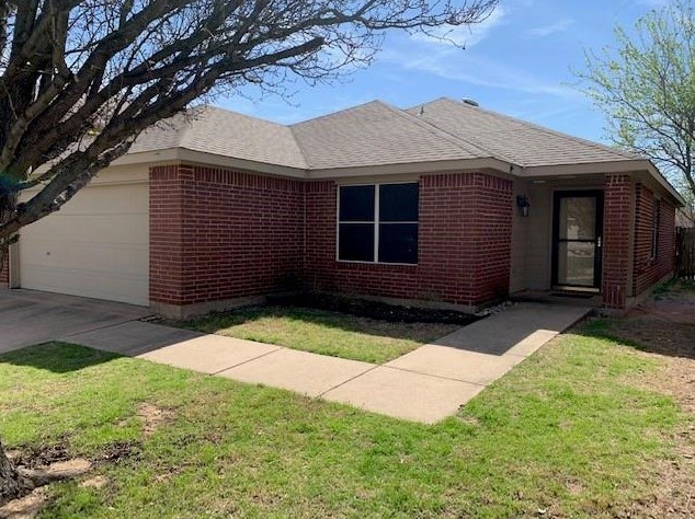 9929 Blue Bell Dr, Fort Worth, TX 76108