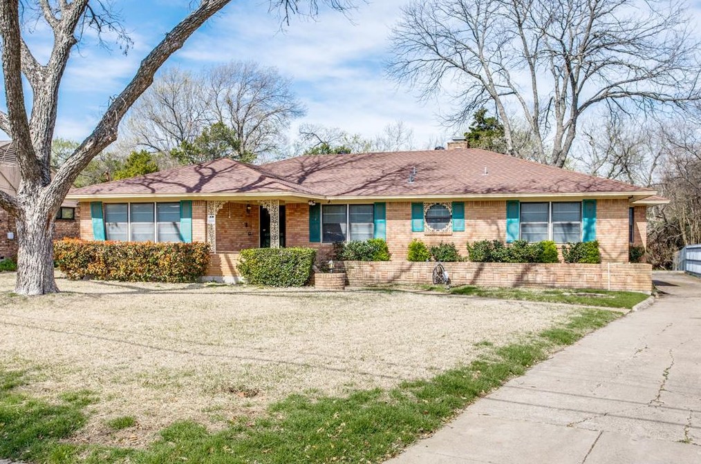 711 Bizerte Ave, Dallas, TX 75224