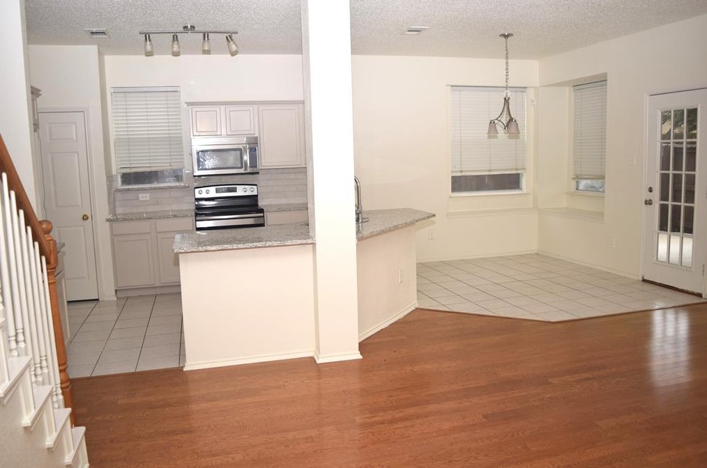 4840 Park Brook Dr, Fort Worth, TX 76137