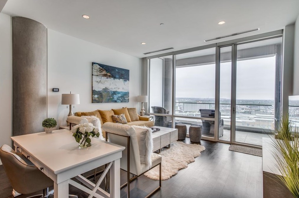 2408 Victory Park Ln Apt 1041, Dallas, TX 75219