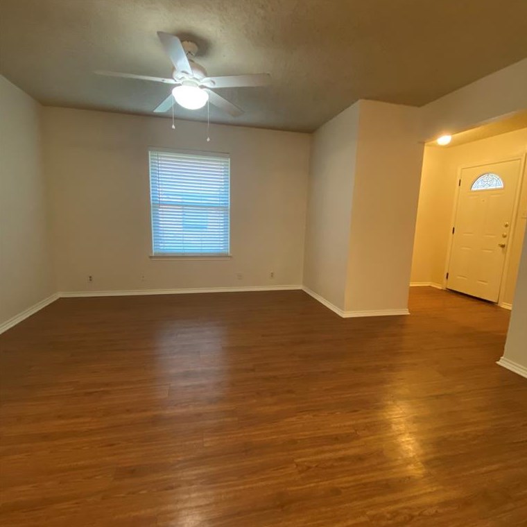 103 Lance Dr, Waxahachie, TX 75165