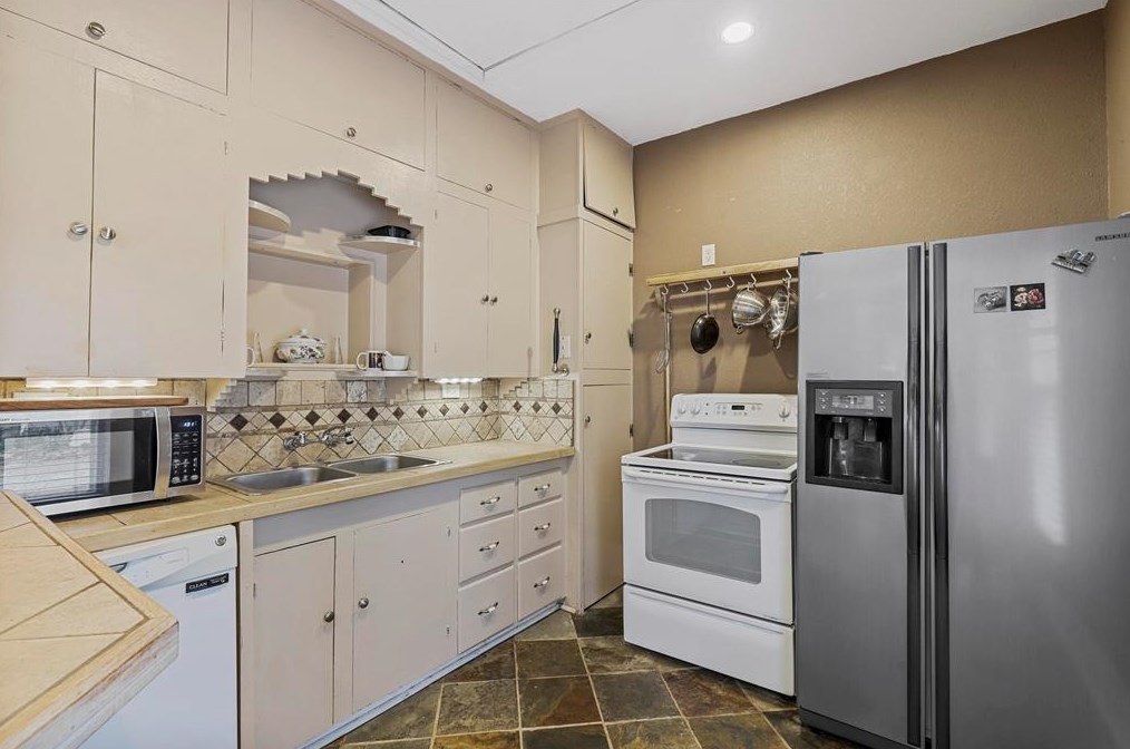 7129 Plover Cir, Fort Worth, TX 76135