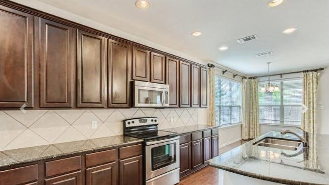 210 White Dr, Rockwall, TX 75087