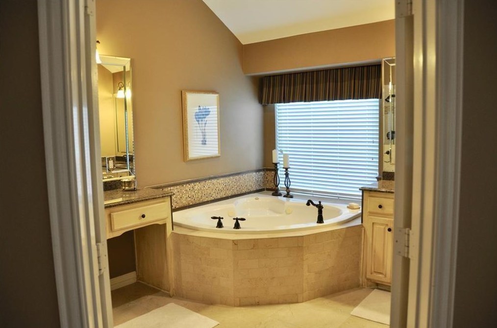 4212 Zachary Way, Lewisville, TX 75028