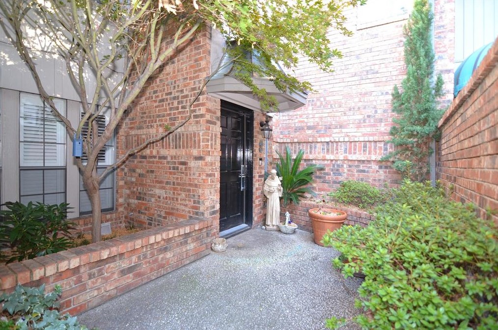 12460 Montego Plz, Dallas, TX 75230