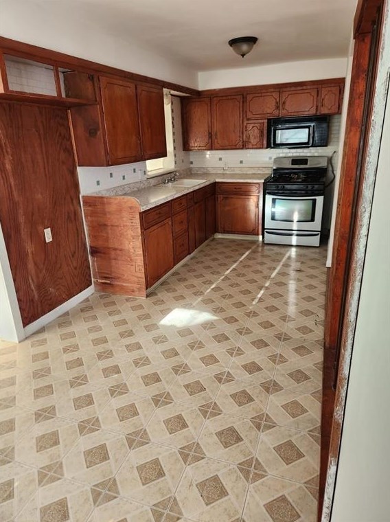 1627 Valley View St, Mesquite TX  75149-2218 exterior