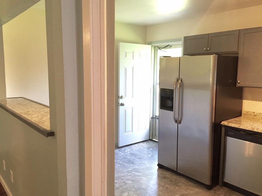 3319 Mayhew Dr, Dallas TX  75228-2423 exterior