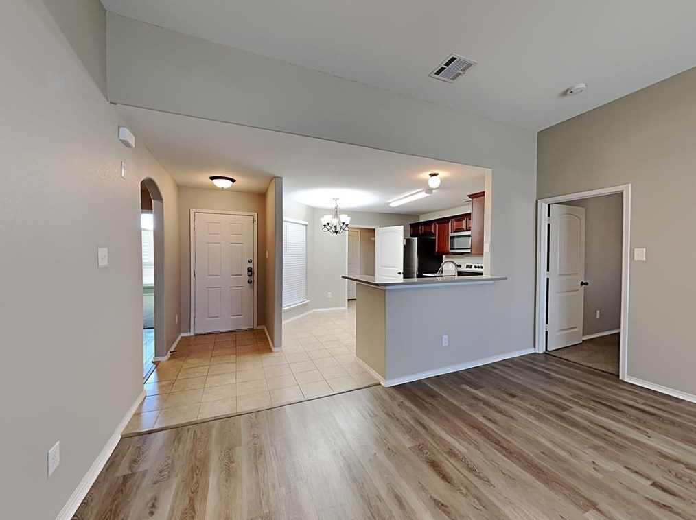 1414 Beacon Hill Dr, Midlothian, TX 76065