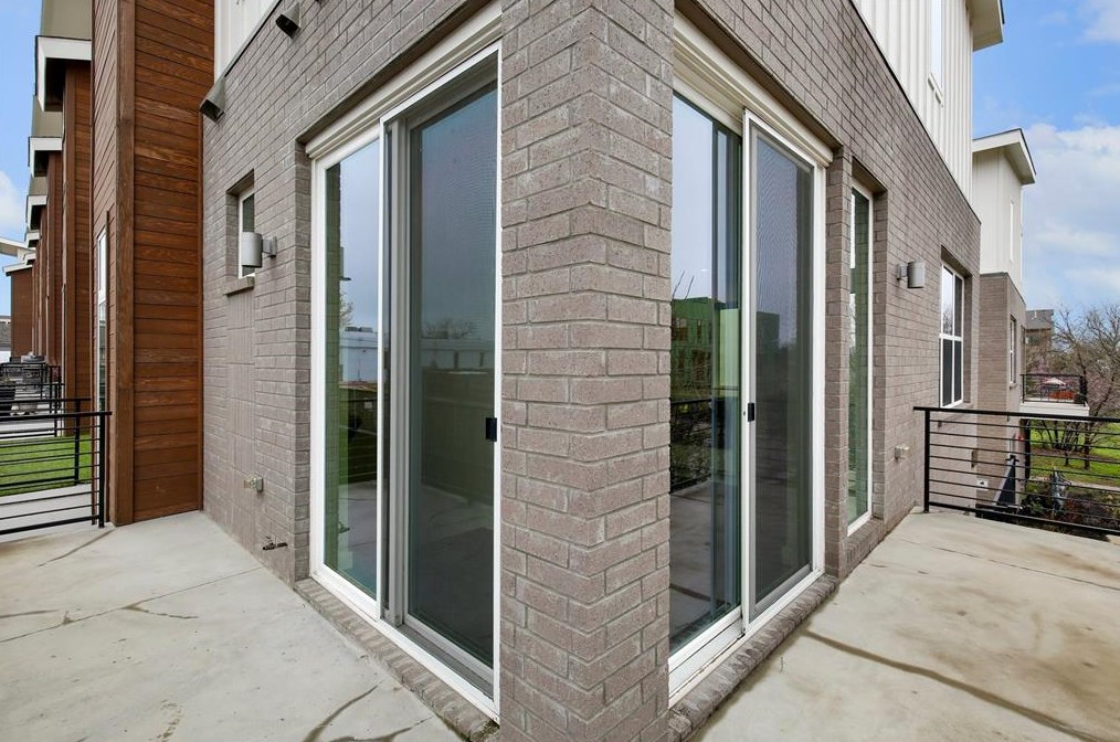 4626 Munger Ave, Dallas TX  75204-4742 exterior