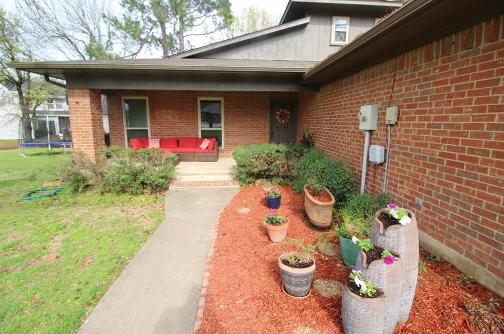 18359 Hickory Cir, Kemp, TX 75143
