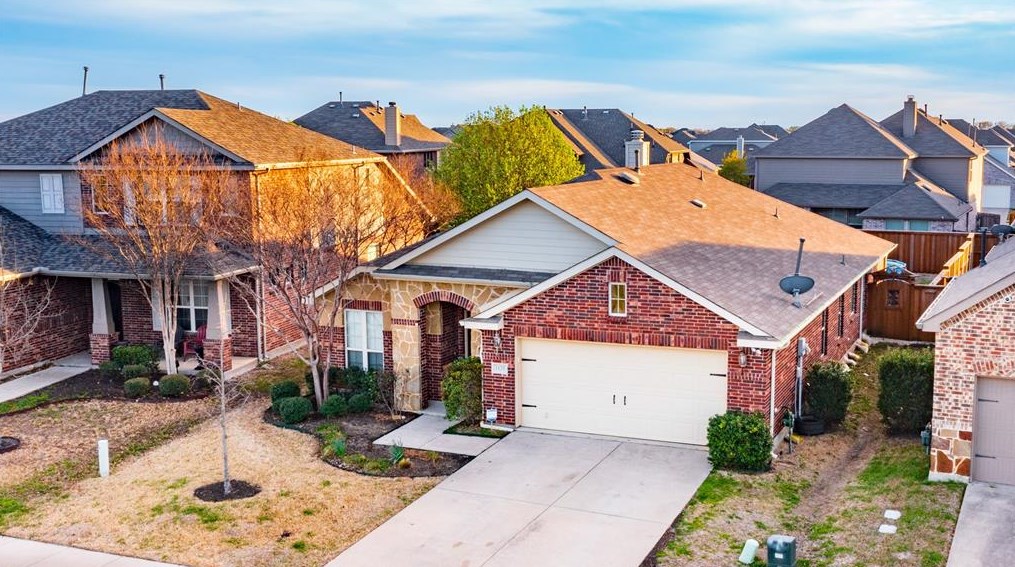 1620 Rosson Rd, Oak Point, TX 75068