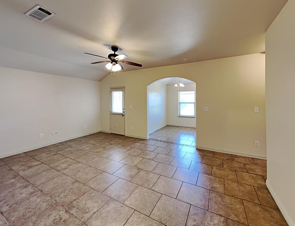 12432 Hunters Mill Trl, Burleson, TX 76028