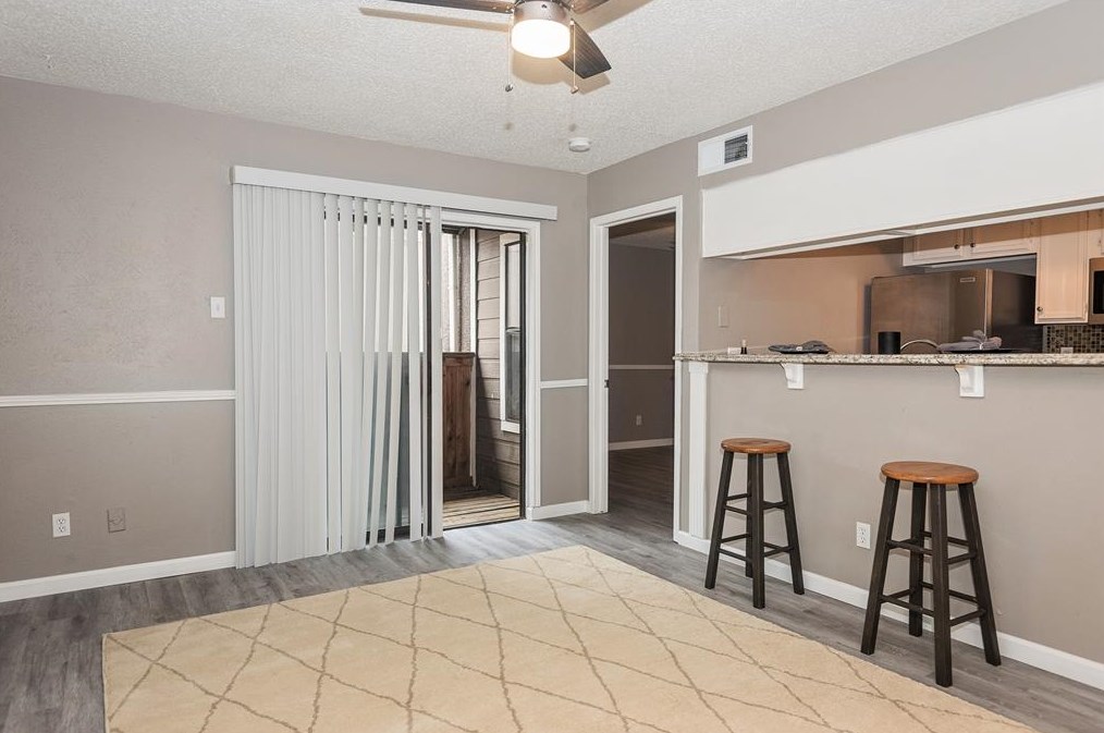 9170 Forest Ln Apt 217, Dallas, TX 75243