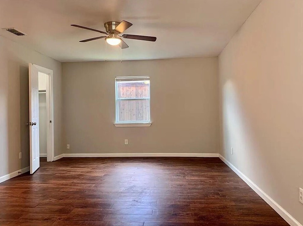 8113 Chesham Dr, Rowlett TX  75088-7656 exterior