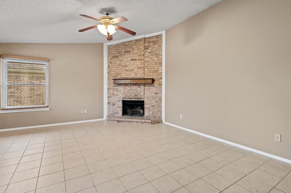 1031 Cedar Run Dr, Duncanville, TX 75137