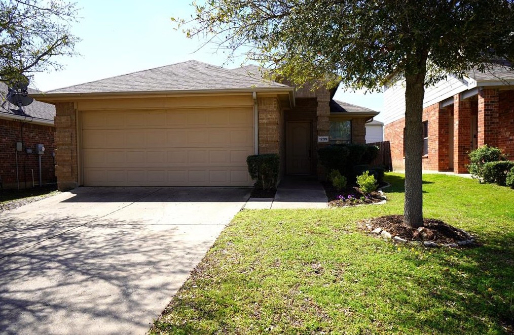 1209 Silver Maple Ln, Royse City, TX 75189