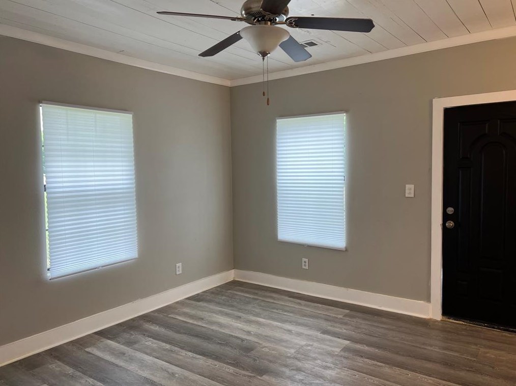 240 E Water, Milford, TX 76670