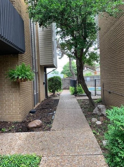2240 Irwin St, Fort Worth TX  76110-1110 exterior
