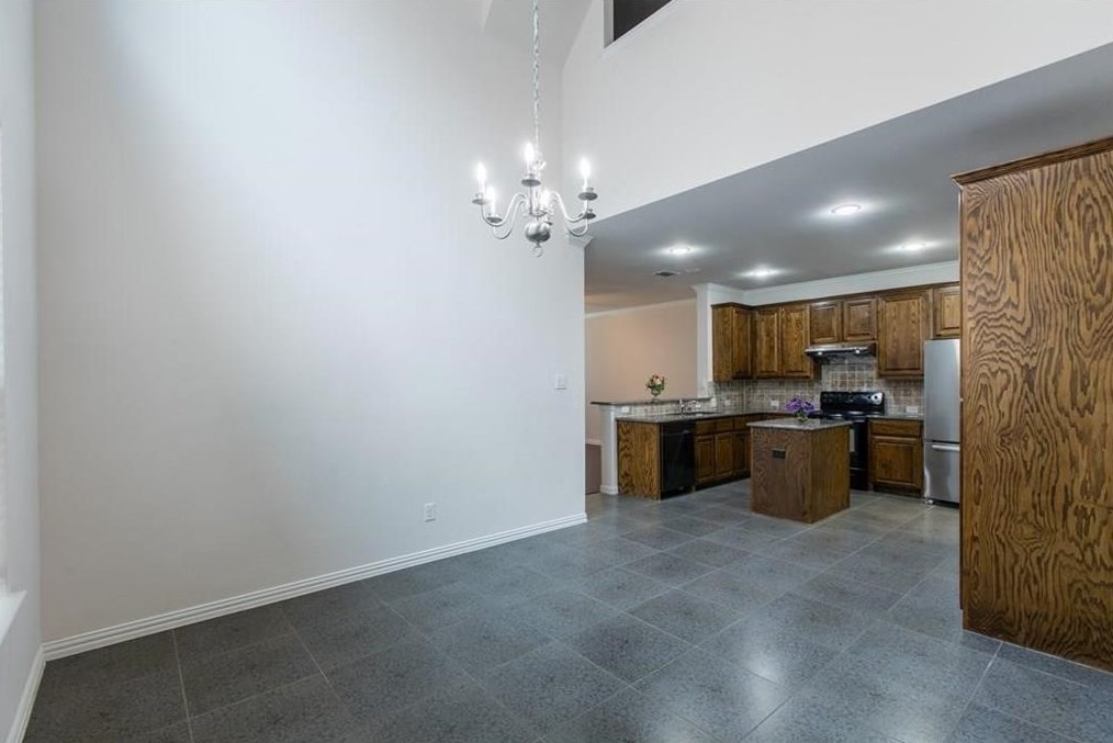 2328 Janna Way, Carrollton TX  75006-1509 exterior