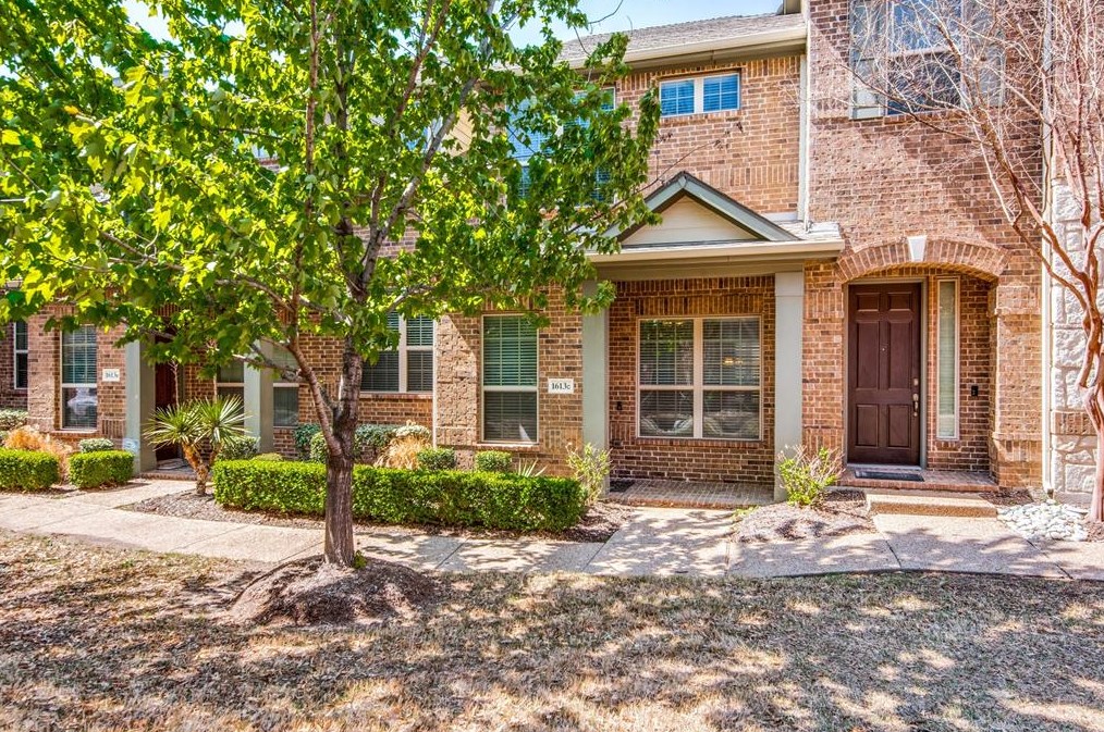 1613 Black Duck Ter Apt C, Carrollton, TX