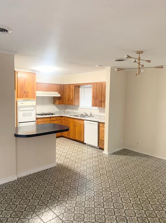 1105 San Jacinto St, Terrell, TX 75160
