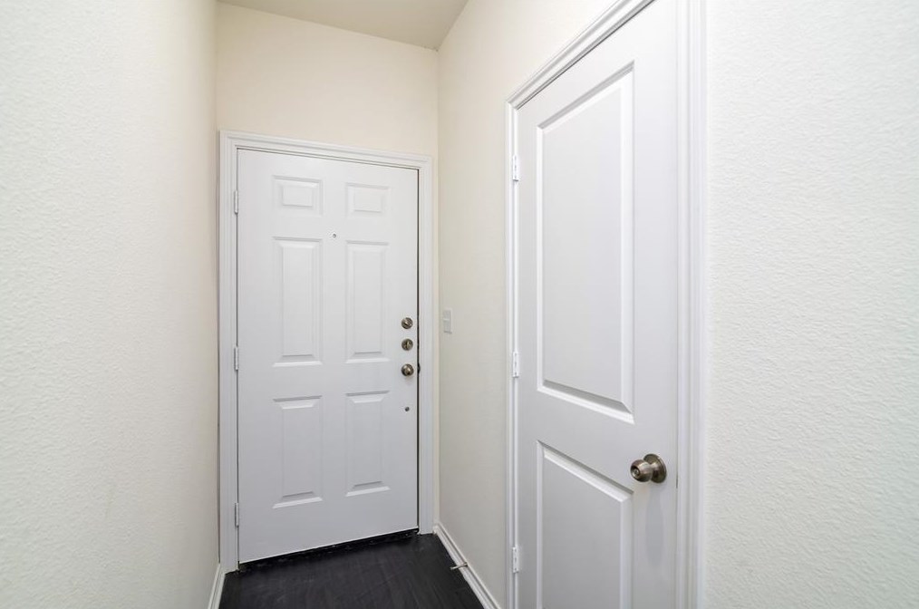 805 S 6th St #1, Bonham, TX 75418