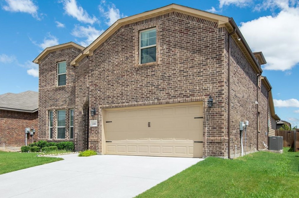 220 Iron Ore Trail, Fort Worth, TX 76131
