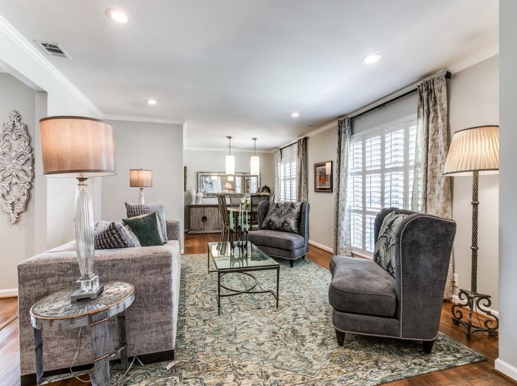 3636 Regent Dr, Dallas TX  75229-5244 exterior