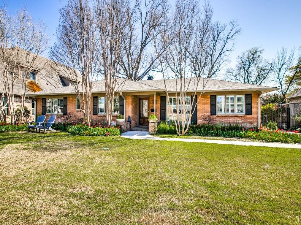 3636 Regent Dr, Dallas, TX 75229-5139