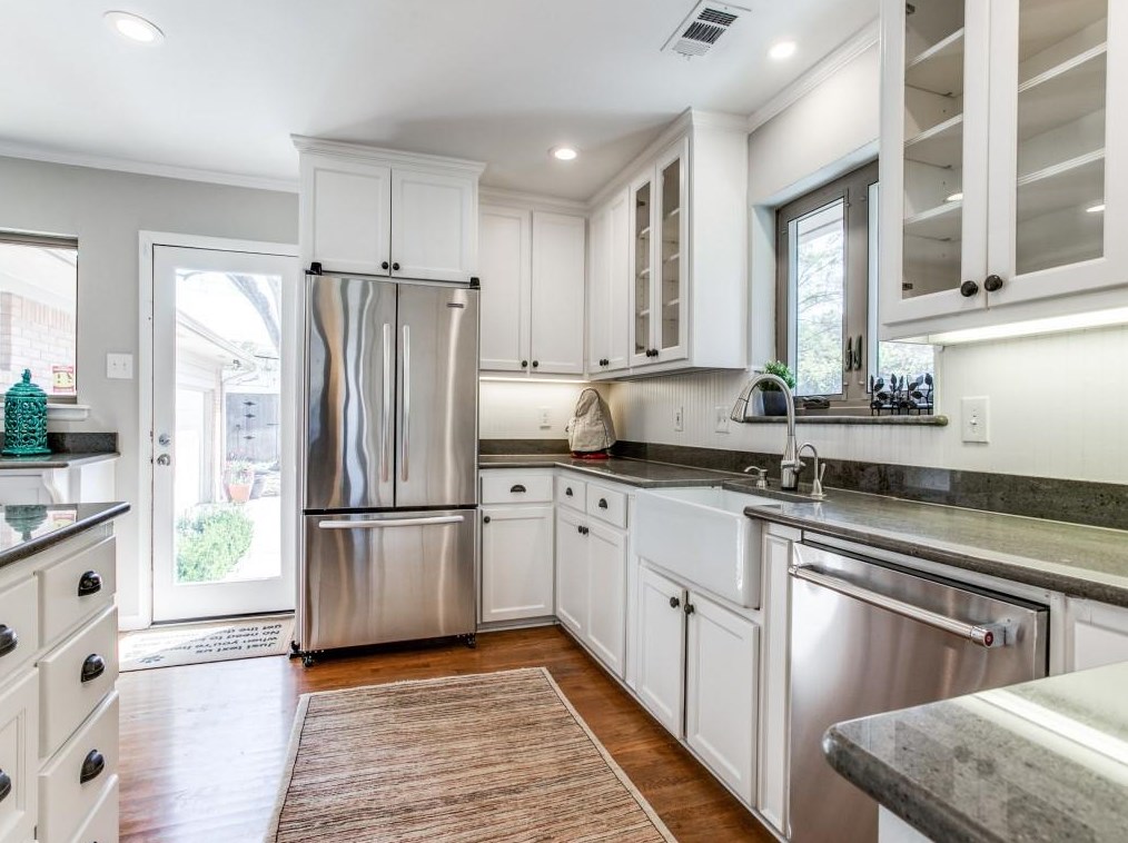 3636 Regent Dr, Dallas TX  75229-5244 exterior