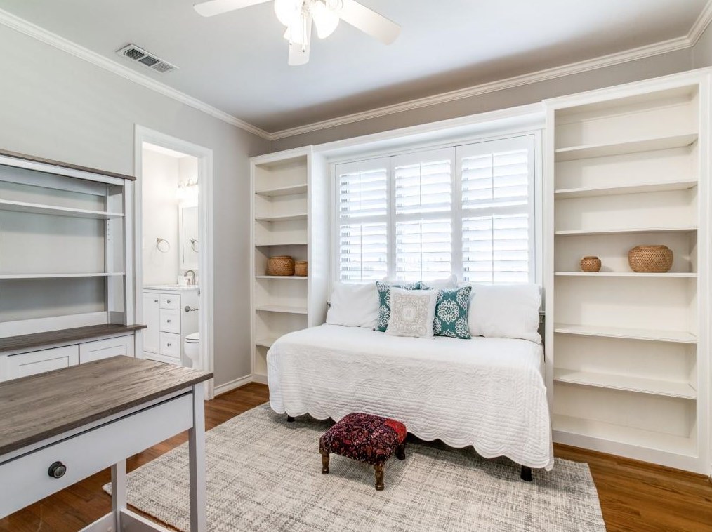 3636 Regent Dr, Dallas TX  75229-5244 exterior